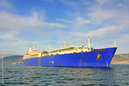 gas tanker ship, LNG
