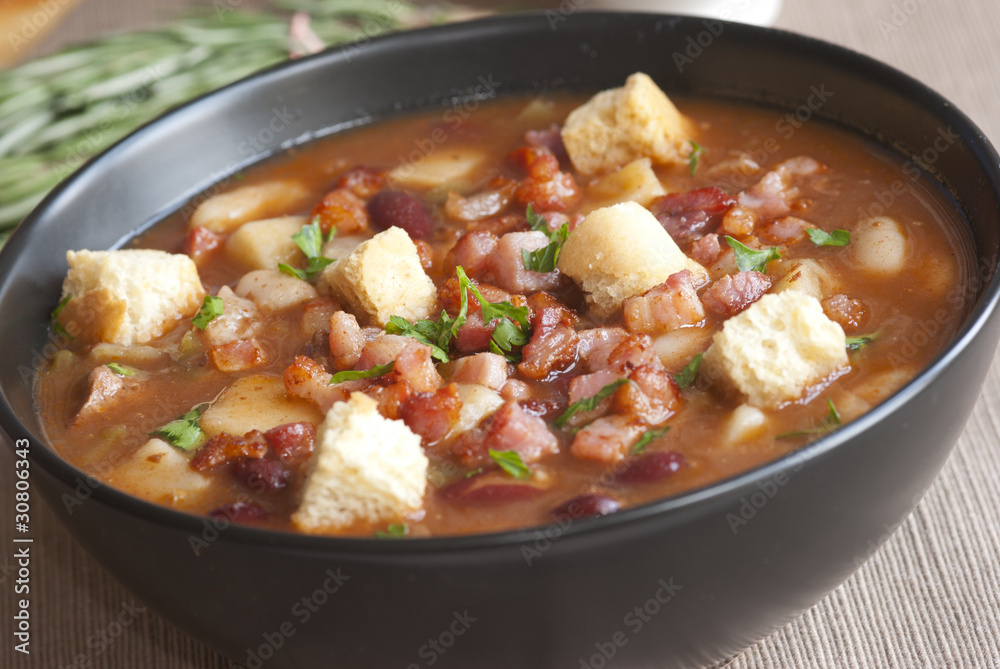 Chunky chilli meal soup