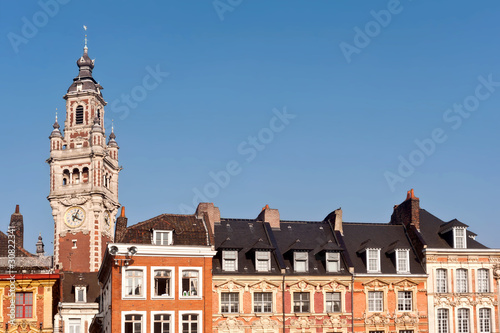 Beffroi et façades d'immeubles du centre ville de Lille