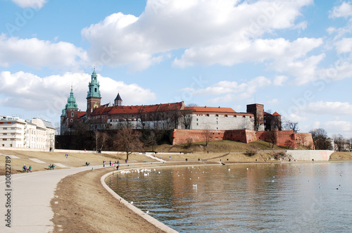 Krakow, Polen, Weichsel Fluss mit Wawel Burg
