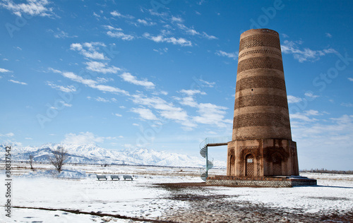 Fényképezés Ancient Kyrgyz Burana tower in the mountains