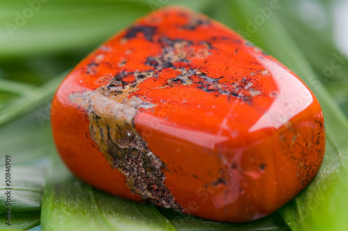 naturstein roter jaspis