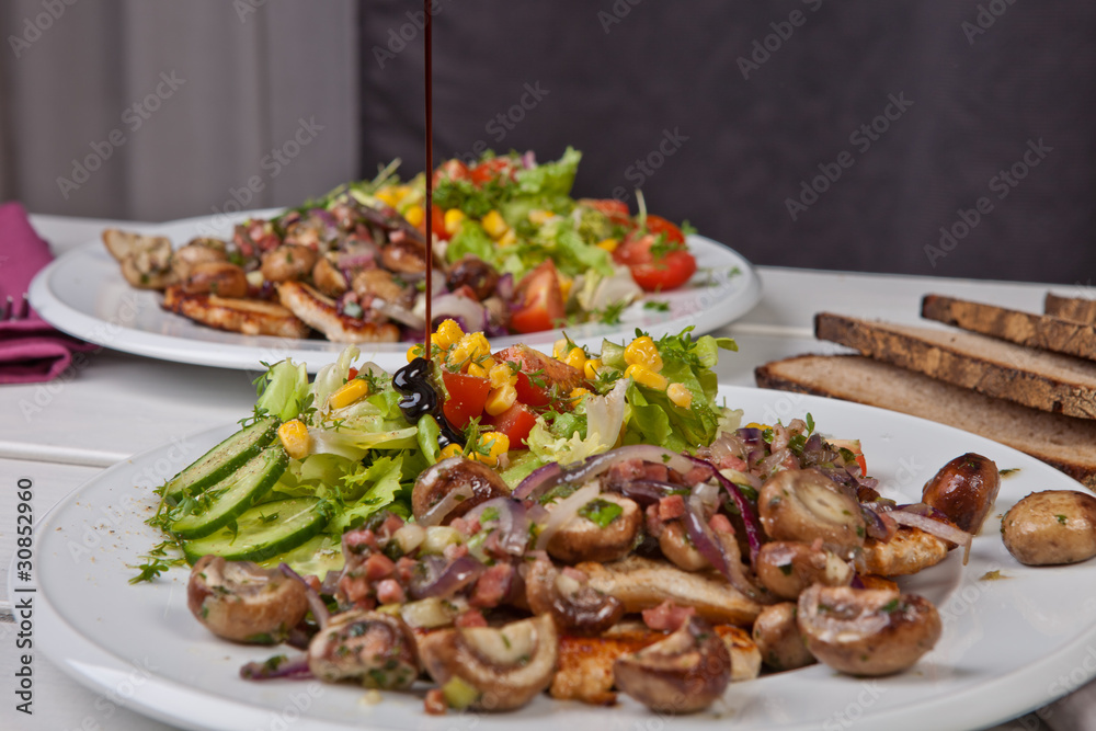 Salat mit Steak Salat mit Steak