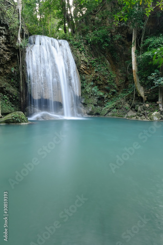 Erawan Waterfall © Teerapun Fuangtong