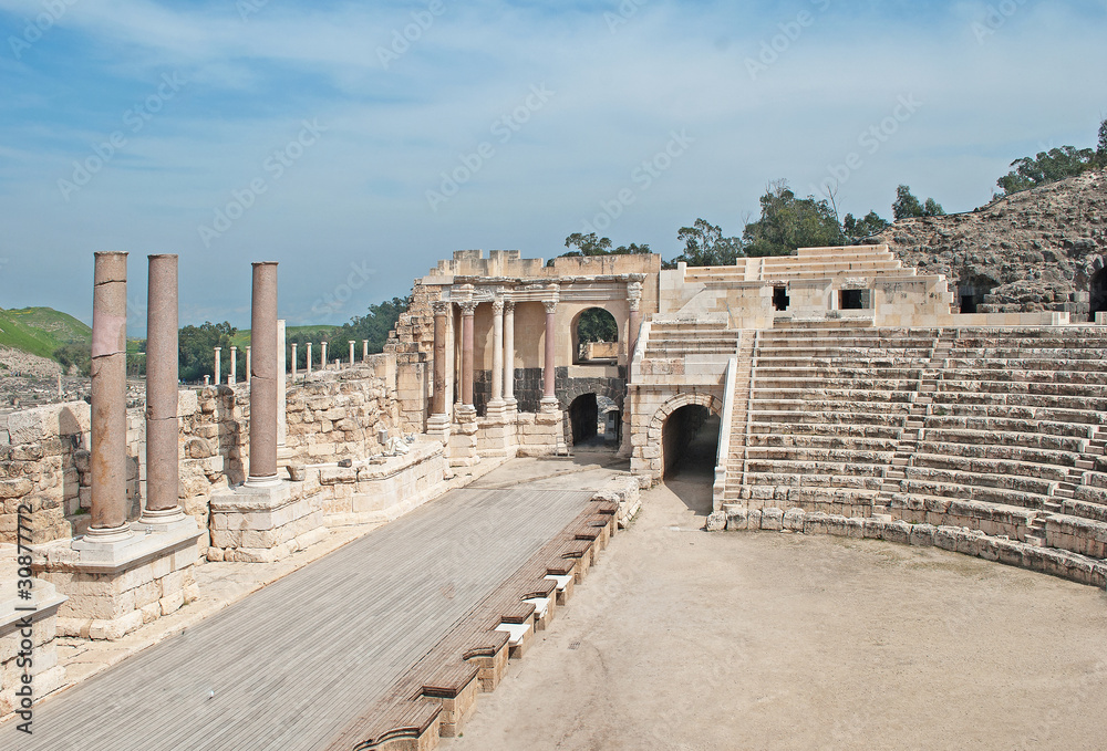Ruines of roman theatr