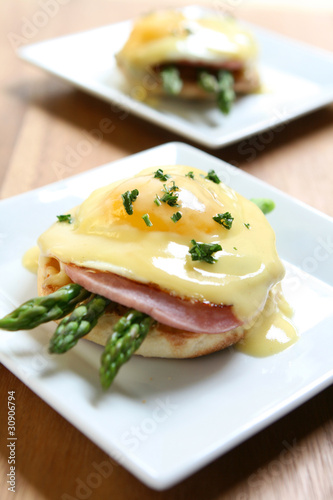 Eggs Benedict