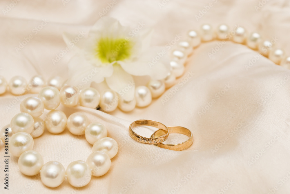 wedding rings and orchid wedding rings and orchid