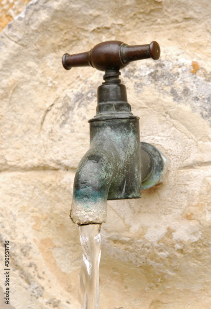 Wasserhahn