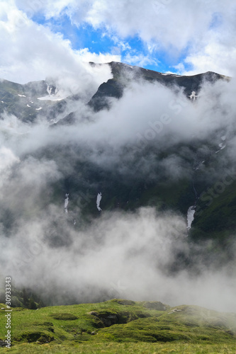 mountains and clouds © porojnicu