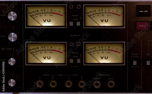vu meter input output