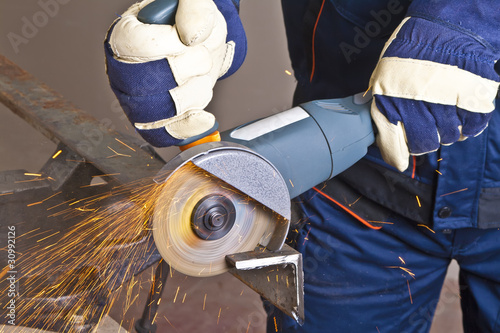 Work with grinder