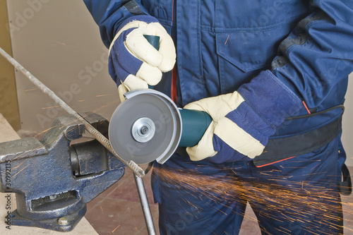 Work with grinder