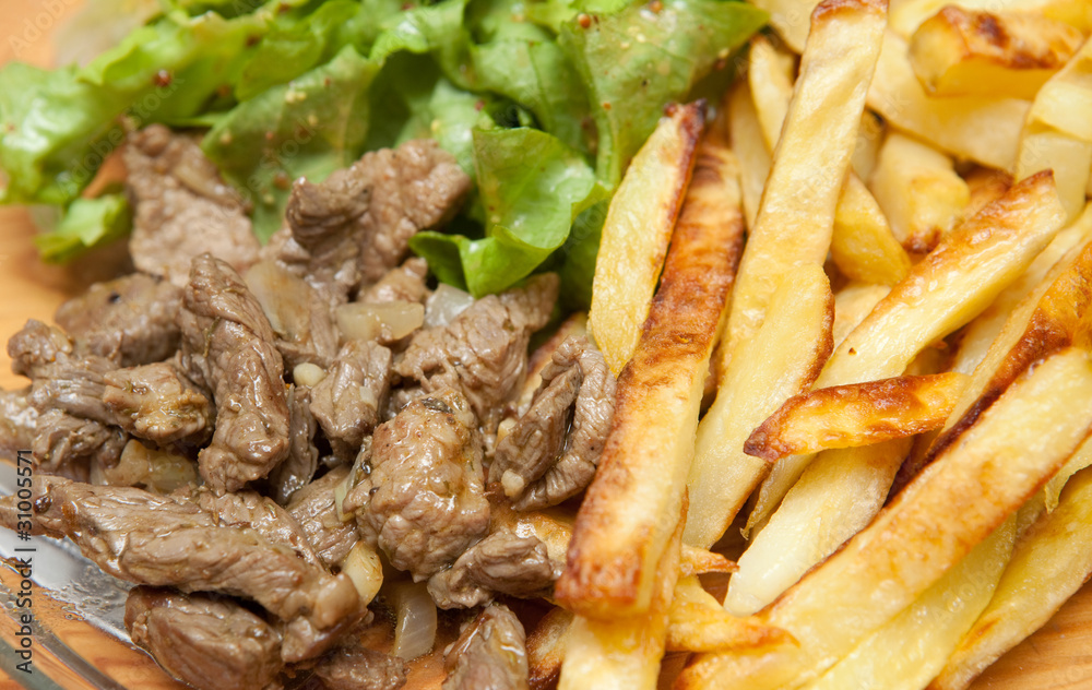 kébab, frite,salade