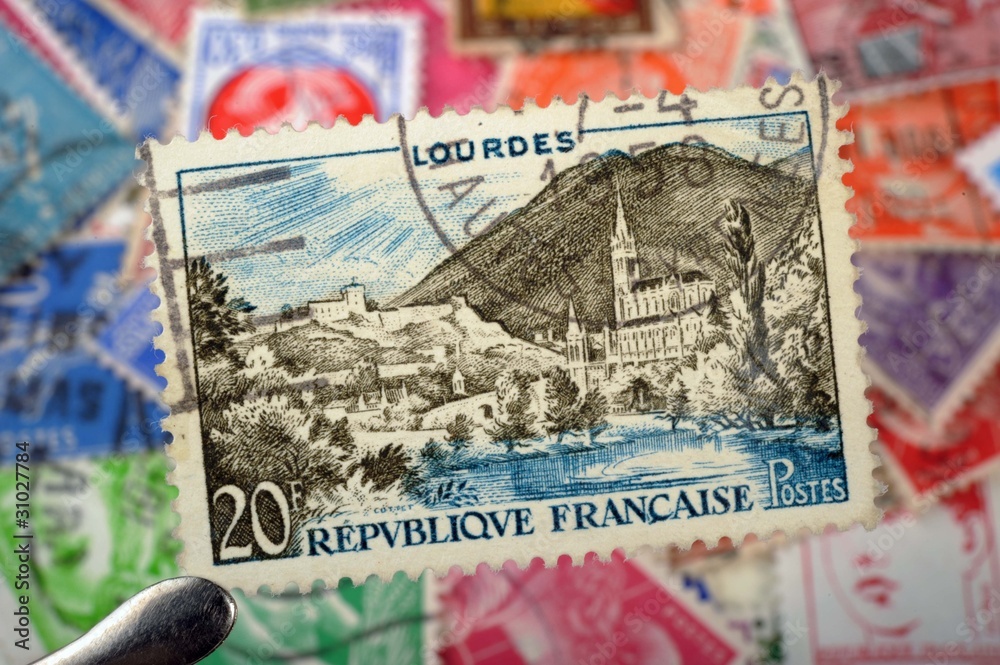 timbres - Lourdes - philatélie France