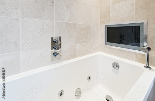 bath tub with tv