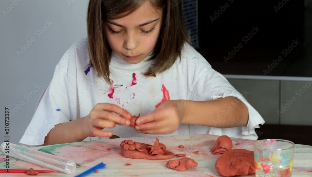 enfant modelage