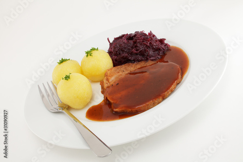 Schweinebraten,Kartoffelklöße,Rotkohl photo