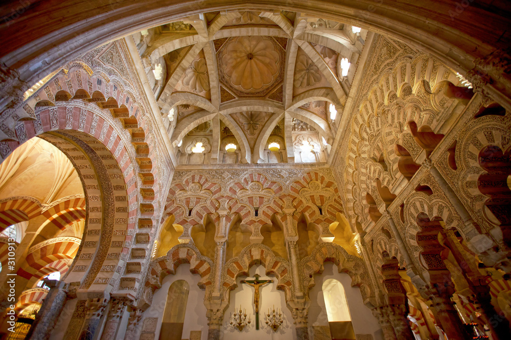 Mezquita interior view