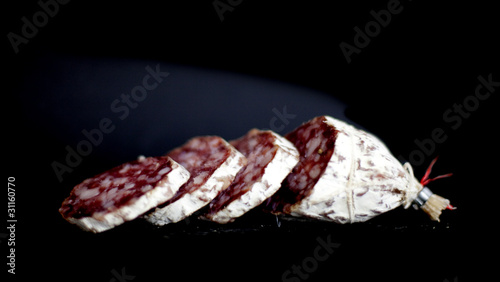 saucisson et tranche
