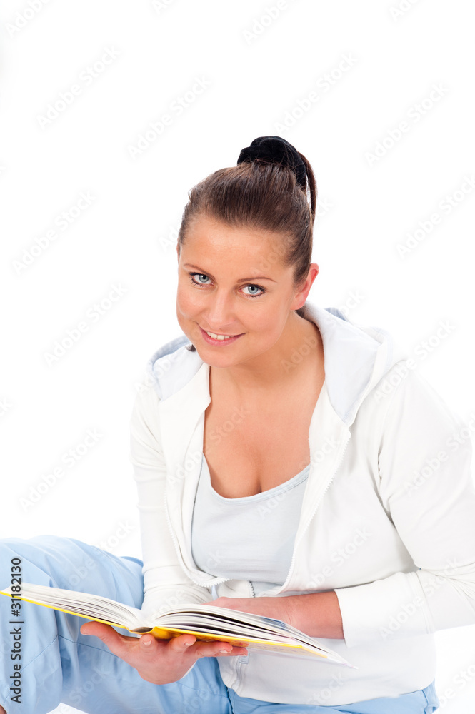 Junge Frau beim lesen Junge Frau beim lesen