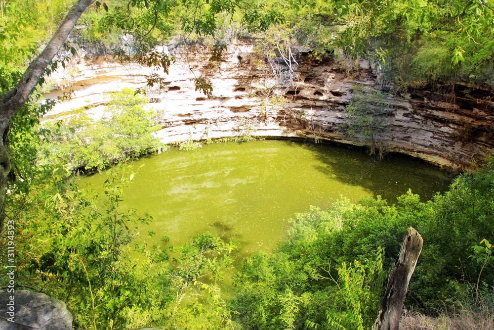 Cenote Sagrado Xtoloc Sacred Well Chichen Itza Cenote Sagrado Xtoloc Sacred Well Chichen Itza