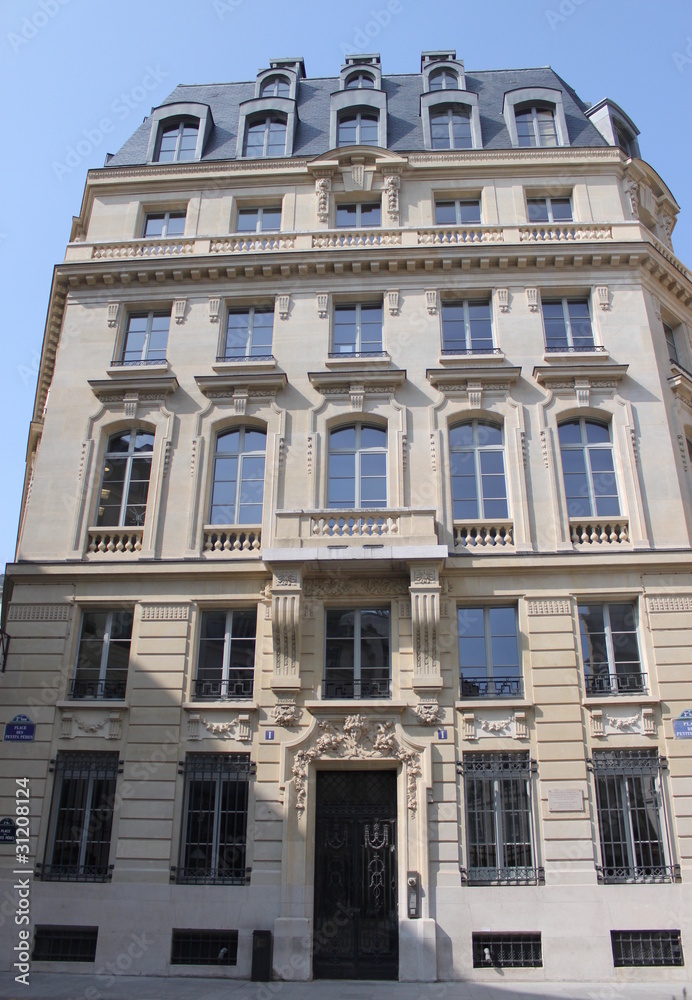 Immeuble ancien du quartier de la Bourse à Paris