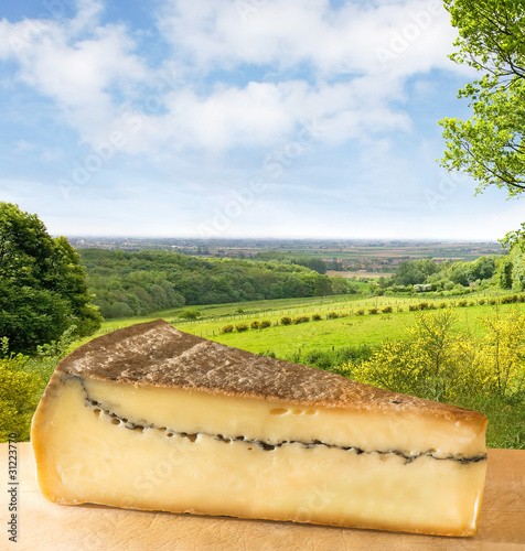 Fromage Morbier Fermier photo