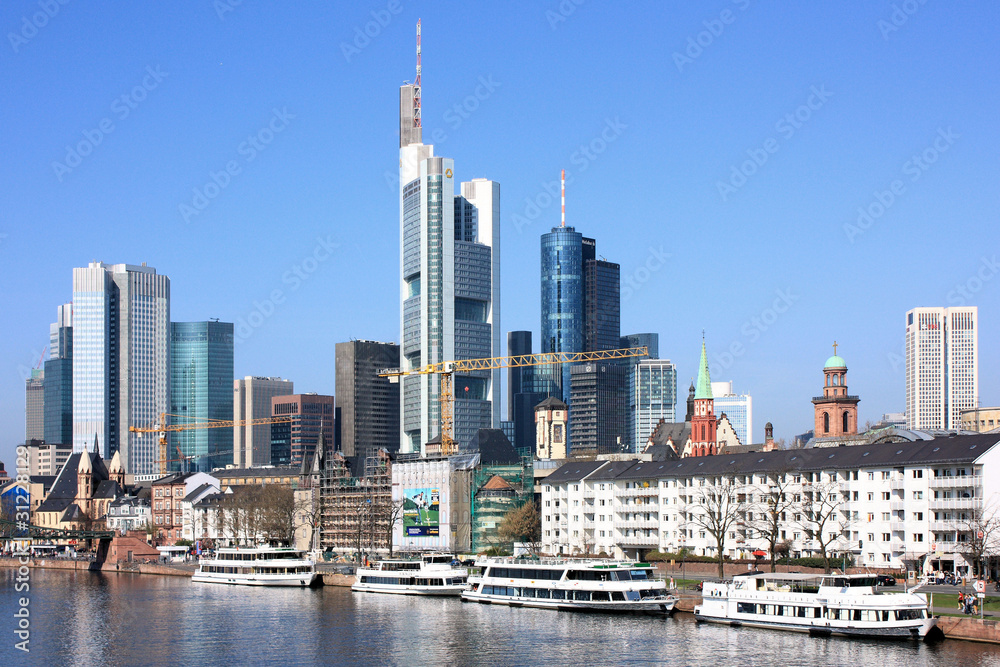 Fototapeta Frankfurt, widok z Alte Brücke (kwiecień 2011)