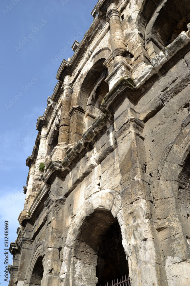 Tourisme - Nîmes - Façade des Arènes