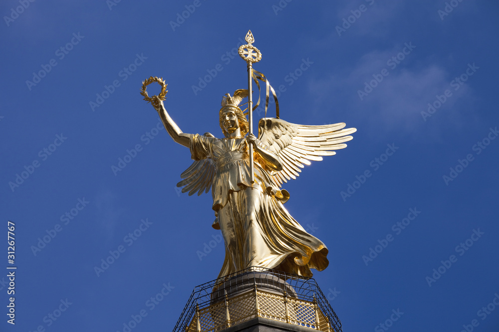 Fototapeta premium Siegessäule / Goldelse in Berlin