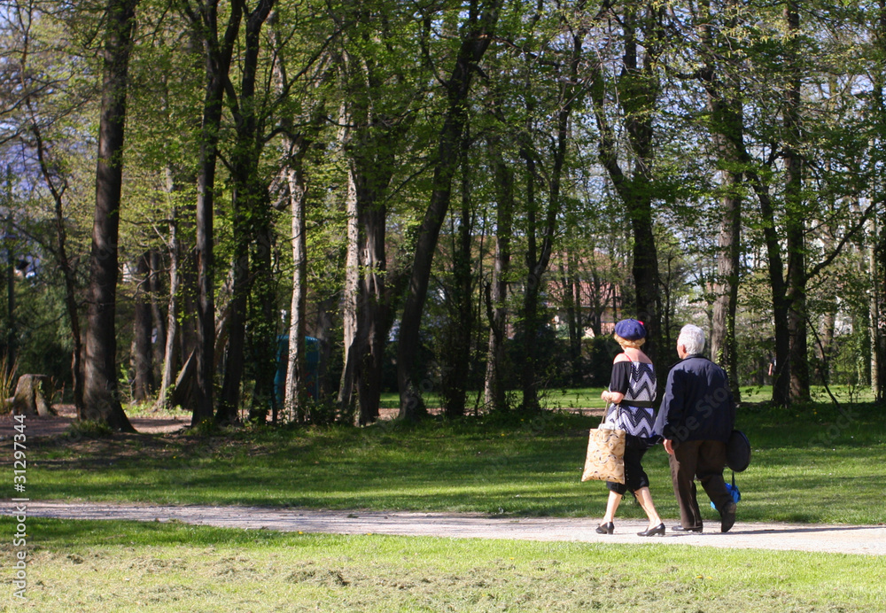 couple sur le chemin couple sur le chemin