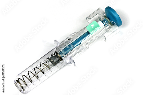 Φωτογραφία Syringe with retractable needle