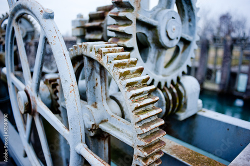 ingranaggi arrugginiti