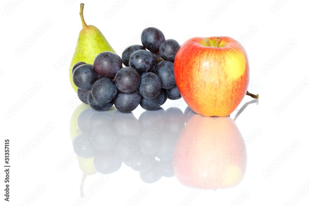 Birne, Trauben, Apfel