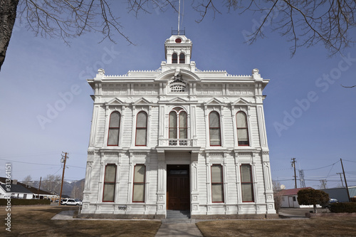 Mono County Courthouse in B...