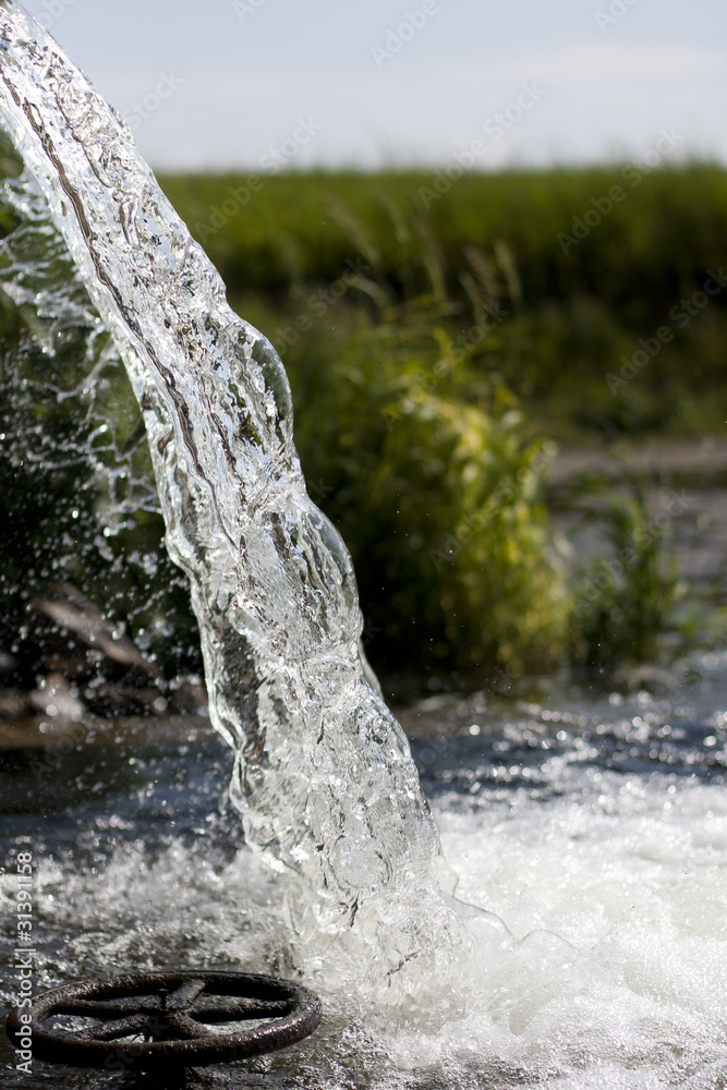 fliessendes reines wasser Stock Photo Adobe Stock