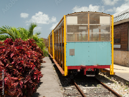 Petit train touristique de la sucrerie de Beauport, Guadeloupe photo