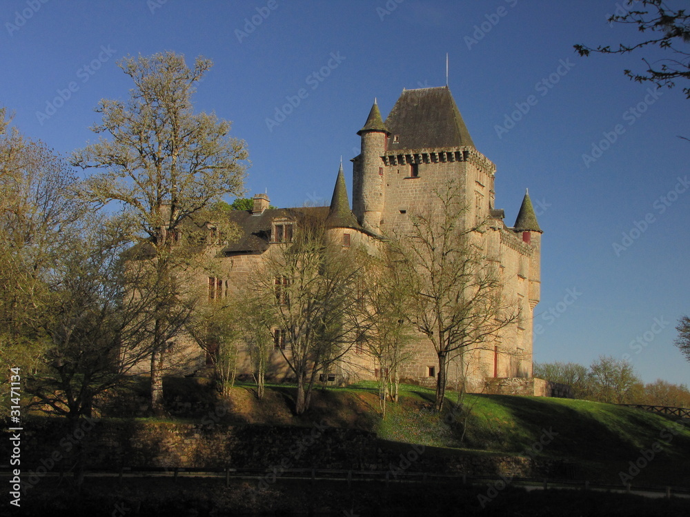 Château de Sédières et ses Lacs ; Pays des Monédières ; Limousin