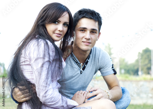 Φωτογραφία Young happy couple