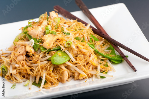 Thai Lo Mein Noodles photo