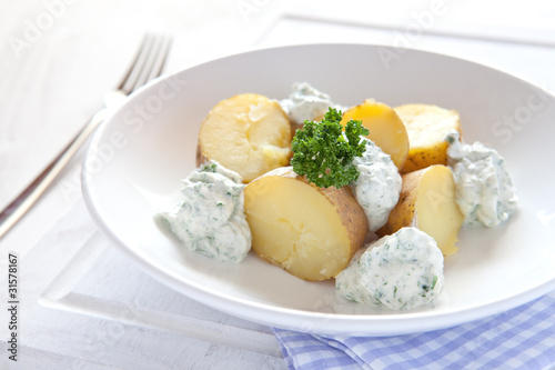 frische Pellkartoffeln