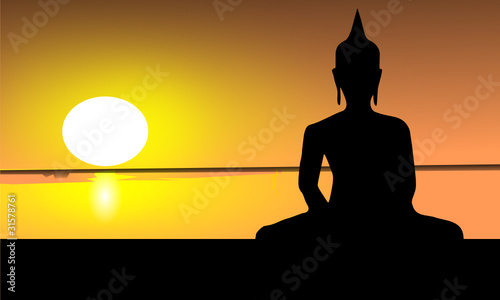 Buddha bei Sonnenuntergang