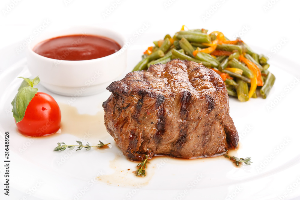 Grilled steak with vegetables