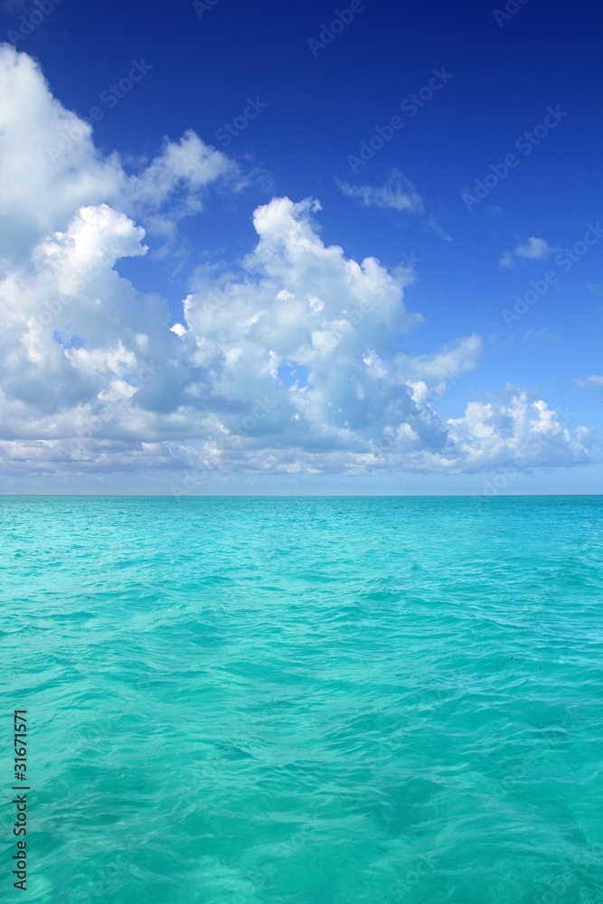 Caribbean sea horizon on blue sky vacation day