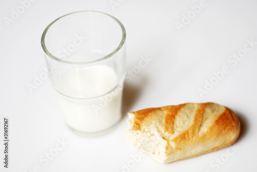 Diät Milch und Brötchen photo