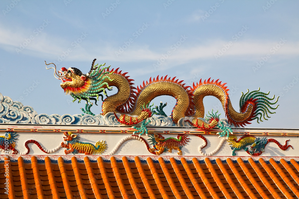 Obraz premium dragon statue at Chinese temple