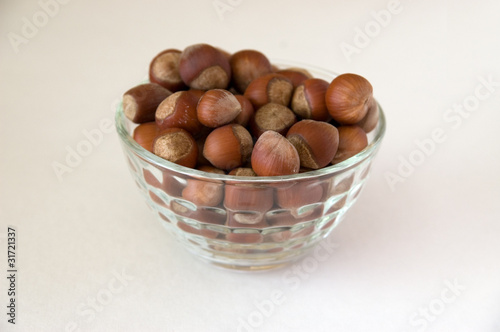 Орехи в вазе