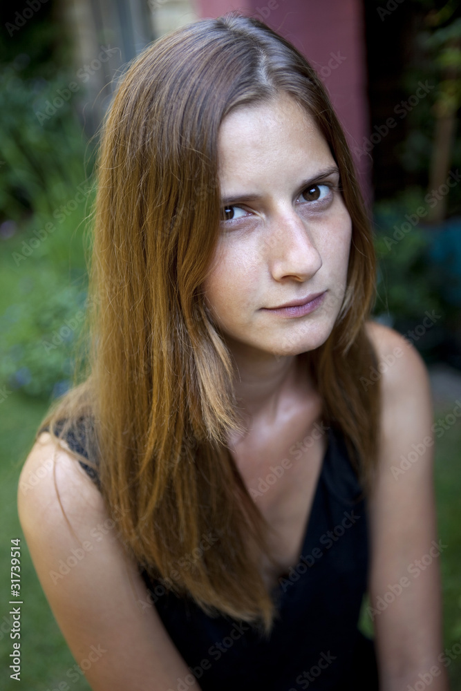 jeune, fille, femme, portrait, belle, sérieuse, cheveux, modèle jeune, fille, femme, portrait, belle, sérieuse, cheveux, modèle
