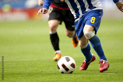 Futbol. Accion de ataque © Maxisport
