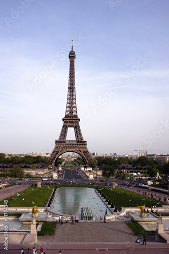 Eiffel Tower © victorgrow